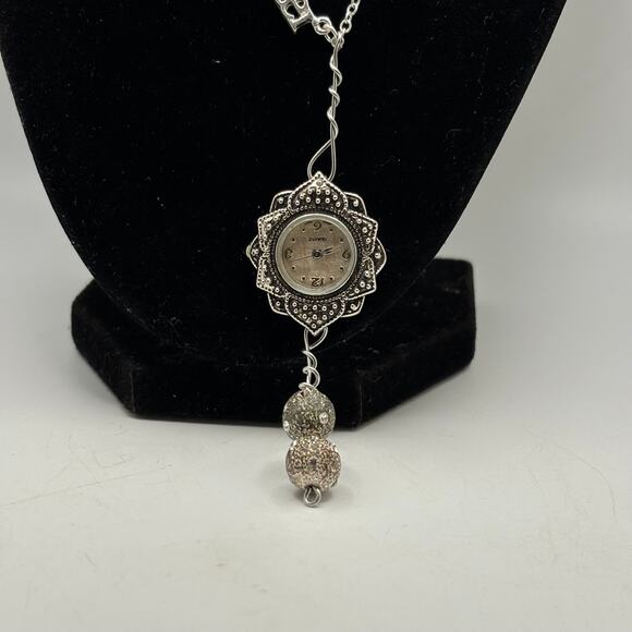 Silver Sister watch pendant - Picture 1 of 4